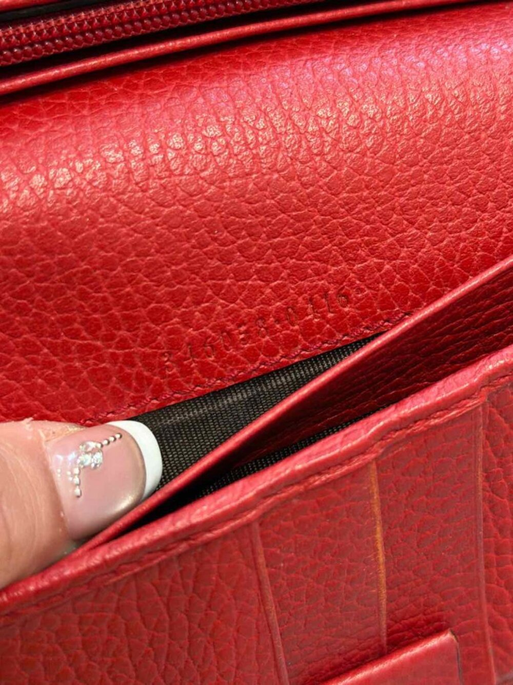 Gucci Beige and Red Wallet - Picture 5 of 7